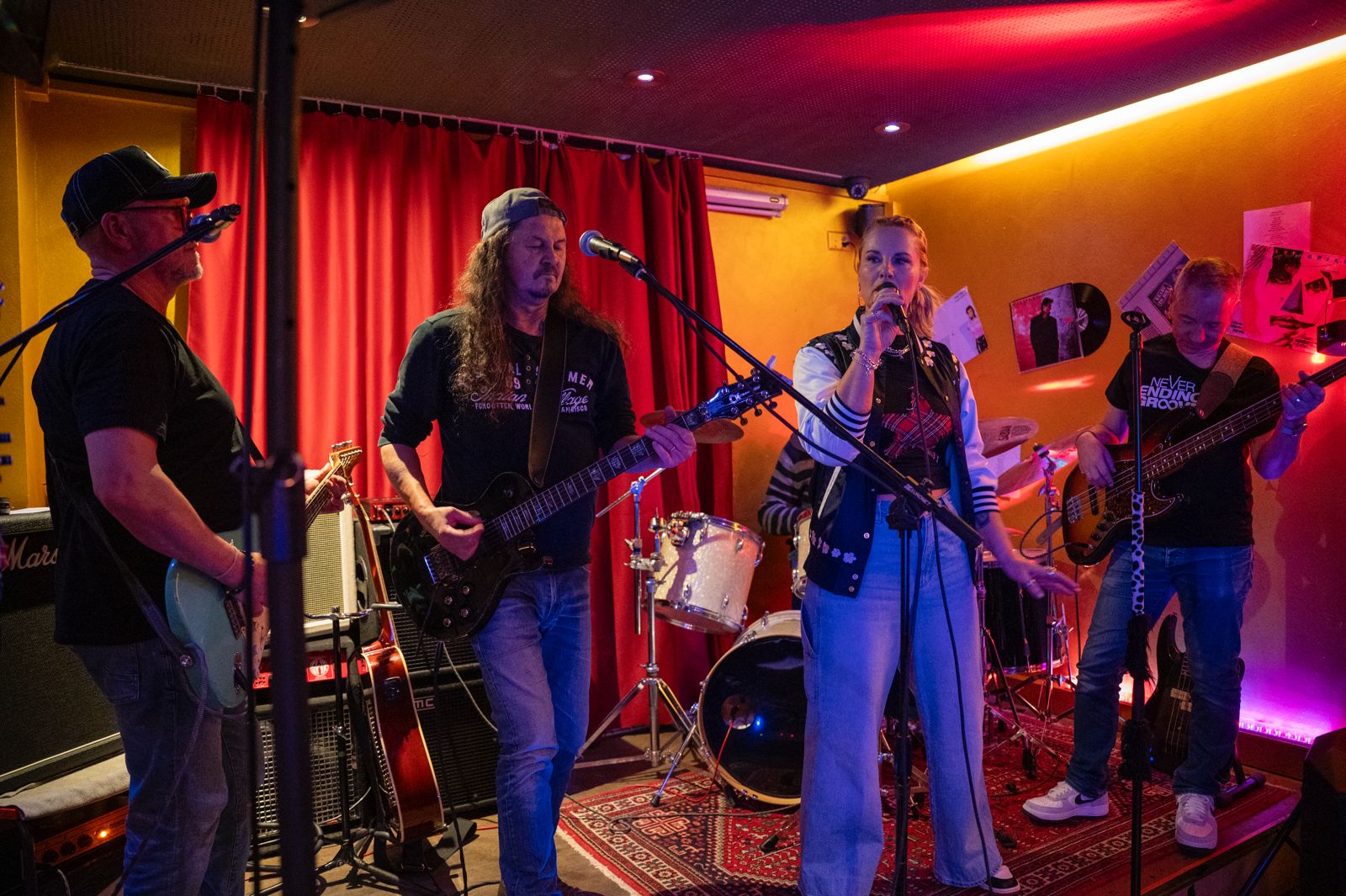 Hua Foo Live – Hero Bild